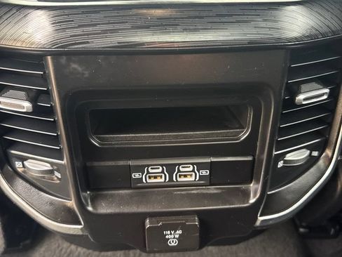 Used 2023 RAM 1500 Laramie AWD/4WD image 7