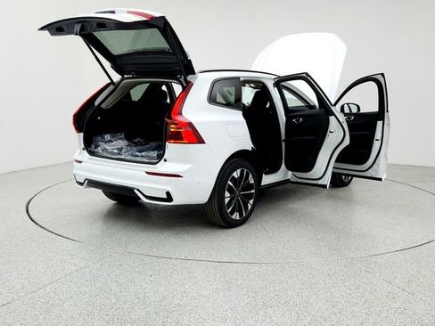 New 2026 Volvo XC60 B5 Plus w/ Climate Package PRO image 11