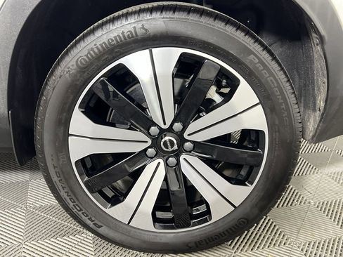 Used 2023 Volvo XC40 Recharge Plus image 20