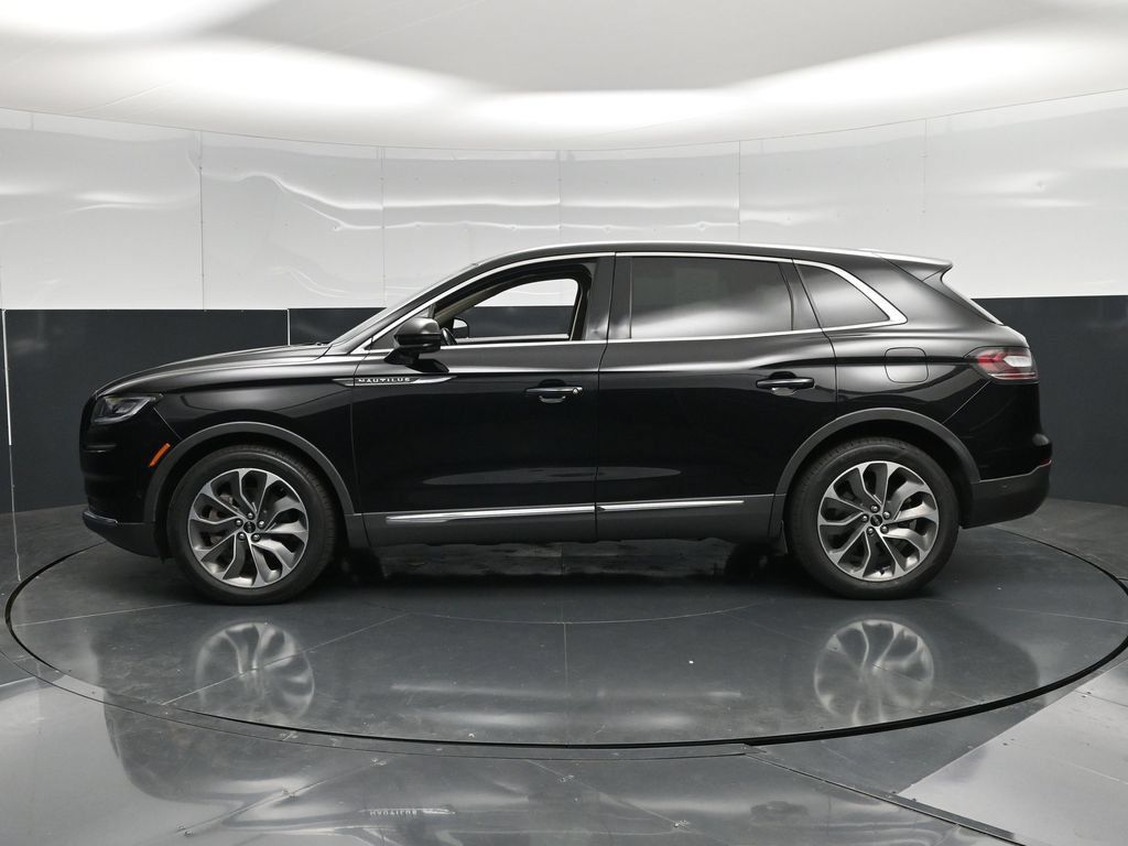 Used 2023 Lincoln Nautilus Reserve w/ Equipment Group 201A AWD/4WD image 9