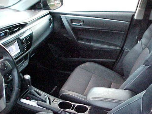 Used 2015 Toyota Corolla S FWD image 23