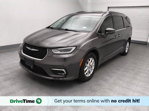 Used 2021 Chrysler Pacifica Touring-L FWD image 1