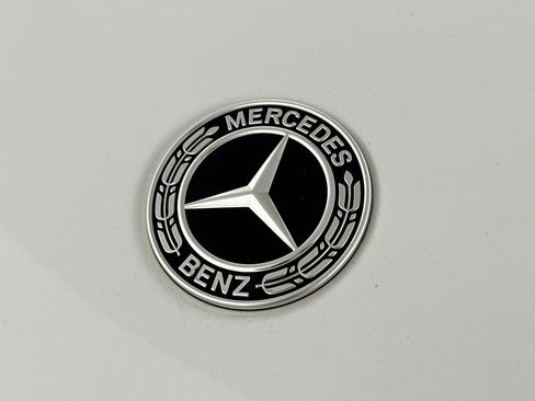 Used 2025 Mercedes-Benz GLC 350e 4MATIC w/ AMG Line image 33