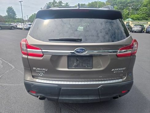 Used 2022 Subaru Ascent Limited w/ Technology Package AWD/4WD image 4