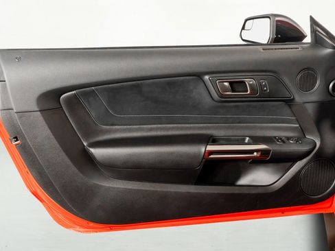 Used 2018 Ford Mustang Shelby GT350 w/ Electronics Package image 38