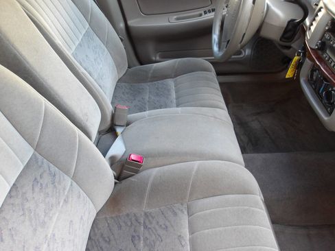 Used 2002 Chevrolet Impala w/ Preferred Equipment Group image 20