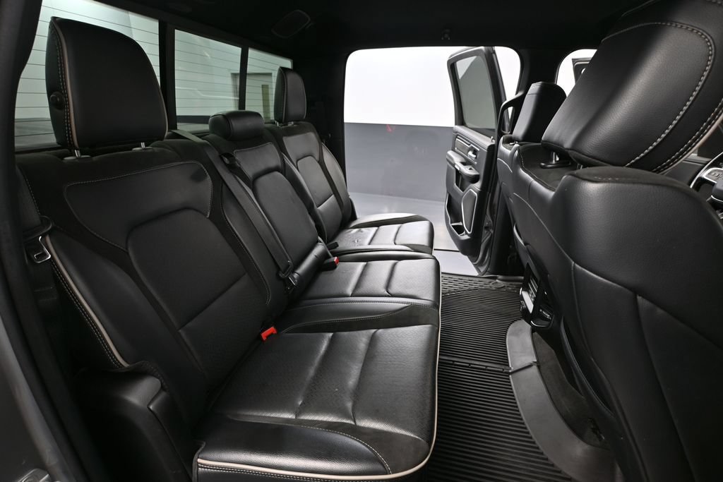 Used 2021 RAM 1500 Laramie w/ Sport Appearance Package AWD/4WD image 33