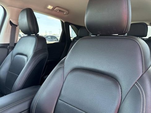 Used 2022 Ford Escape SEL image 25