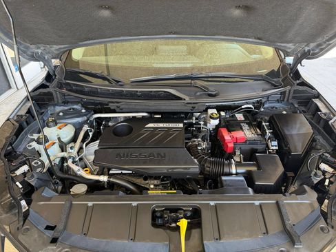 Used 2025 Nissan Rogue SV AWD/4WD image 34