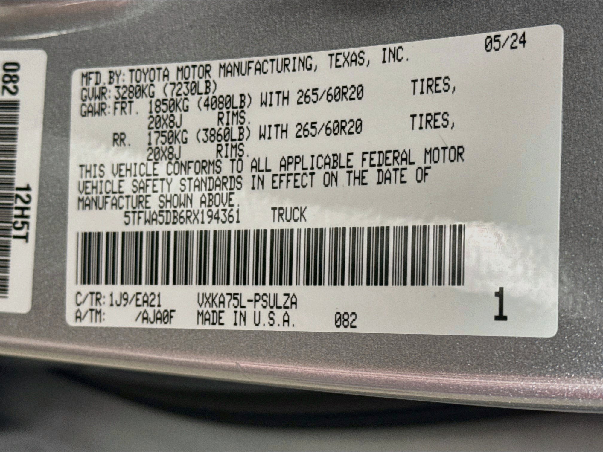 Used 2024 Toyota Tundra Limited AWD/4WD image 31
