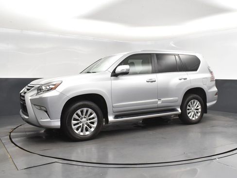 Used 2015 Lexus GX 460 image 3