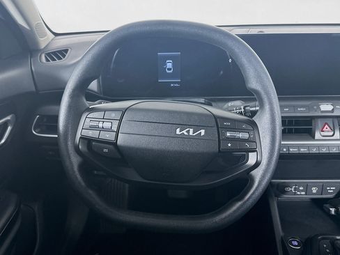 Used 2025 Kia K4 FWD image 18
