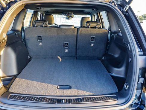 New 2025 Jeep Grand Cherokee Altitude image 54