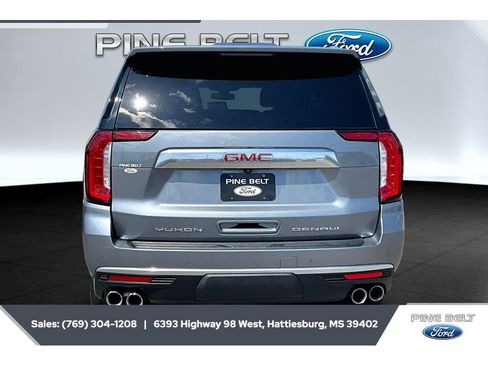 Used 2022 GMC Yukon XL Denali AWD/4WD image 4