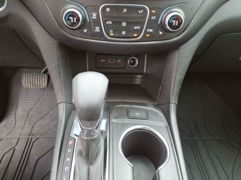 Used 2024 Chevrolet Equinox LT w/ LPO, Floor Liner Package FWD image 22