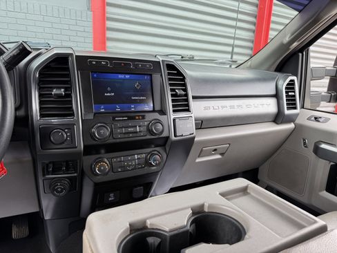 Used 2022 Ford F450 XLT w/ XLT Value Package image 19