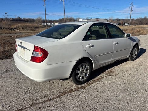 Used 2003 Toyota Camry XLE image 6