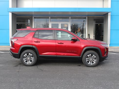 New 2026 Chevrolet Equinox LT image 3