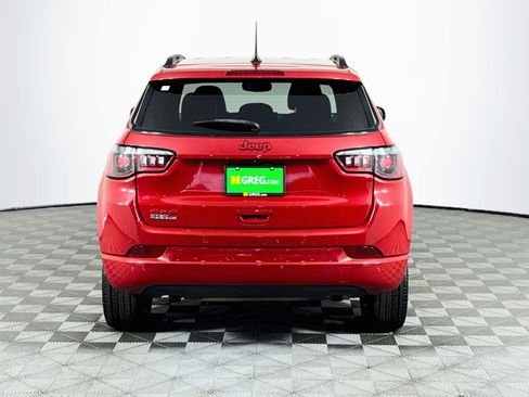 Used 2023 Jeep Compass Limited AWD/4WD image 7