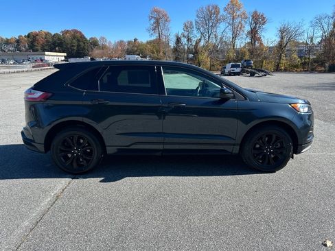 Used 2024 Ford Edge SE w/ Black Appearance Package image 7