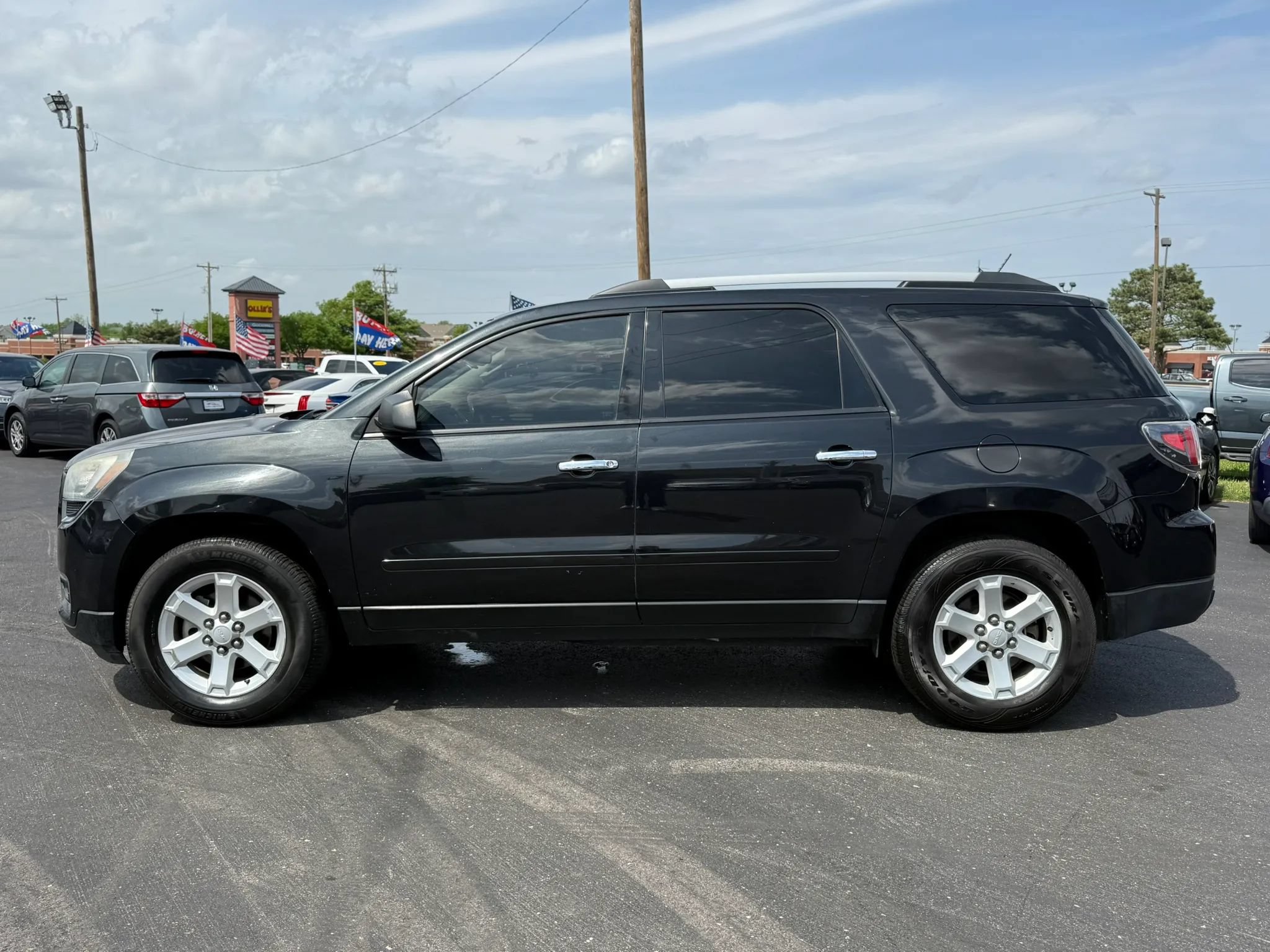 Used 2015 GMC Acadia SLE FWD image 12
