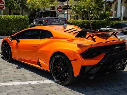 Used 2022 Lamborghini Huracan STO image 16