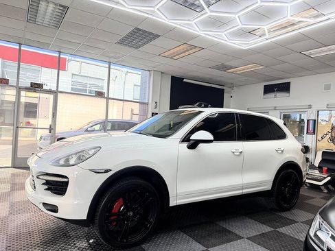 Used 2012 Porsche Cayenne Turbo AWD/4WD image 1