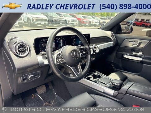 Used 2022 Mercedes-Benz GLB 250 4MATIC image 4