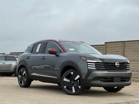 New 2026 Nissan Kicks SR w/ SR Premium Package image 2