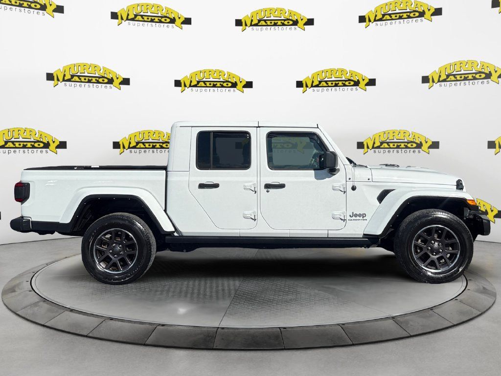 Used 2022 Jeep Gladiator Overland w/ LED Lighting Group AWD/4WD image 6