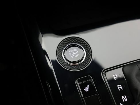 Used 2024 Kia Niro EX image 18