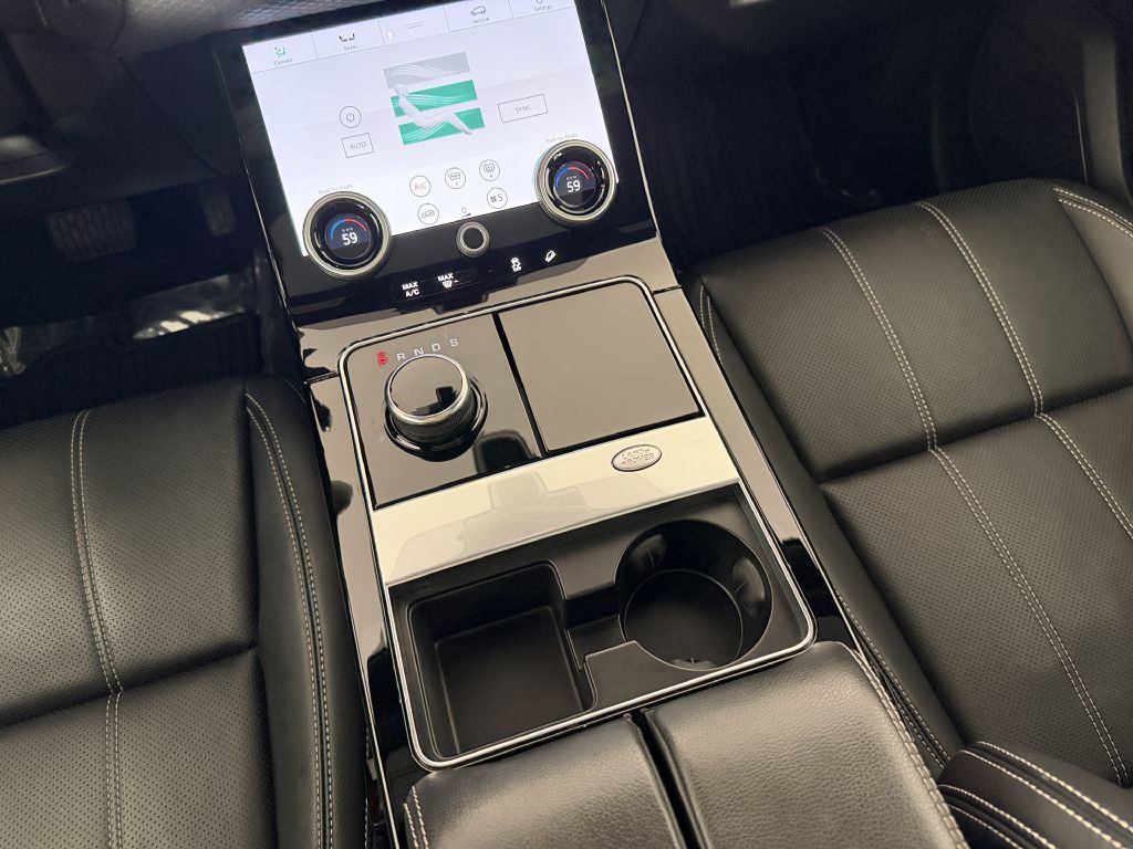 Used 2019 Land Rover Range Rover Velar S AWD/4WD image 37