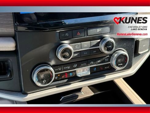 Used 2024 Ford Expedition Max Limited image 21