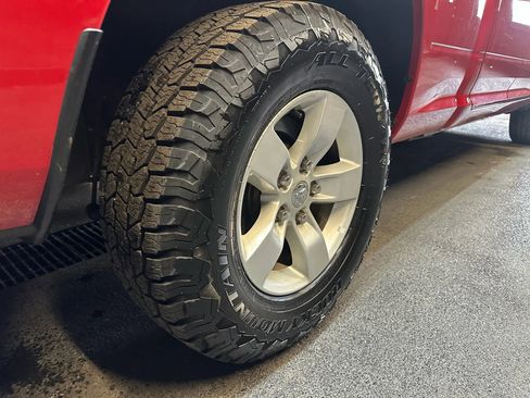 Used 2018 RAM 1500 Classic SLT image 36