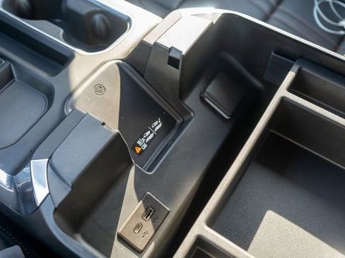 Used 2022 Chevrolet Silverado 1500 High Country w/ High Country Premium Package image 40