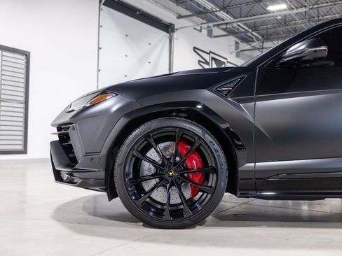 Used 2024 Lamborghini Urus S AWD/4WD image 19