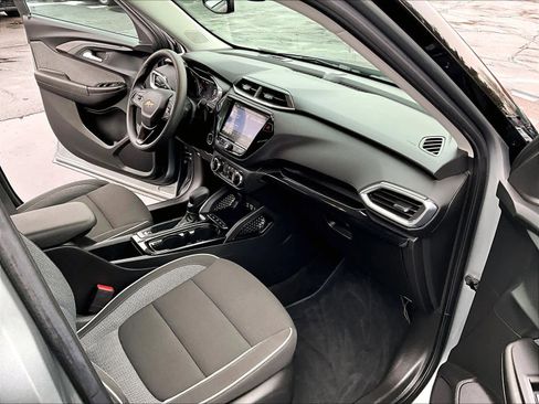 Used 2023 Chevrolet TrailBlazer LT w/ Convenience Package image 21