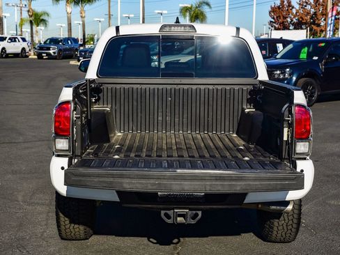 Used 2017 Toyota Tacoma TRD Pro image 25