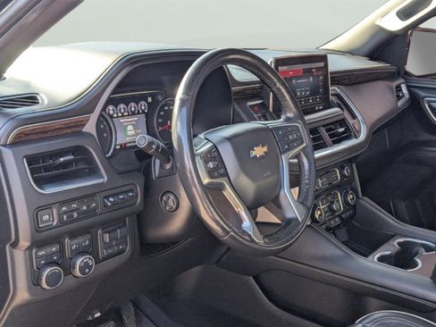 Used 2021 Chevrolet Suburban Premier w/ Premium Package image 32