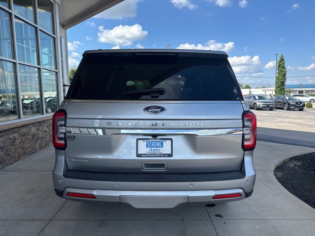 Used 2024 Ford Expedition Limited AWD/4WD image 4