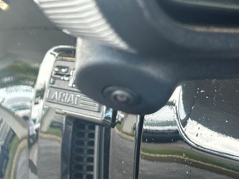 Used 2025 Ford F150 Lariat w/ Equipment Group 501A Mid image 17