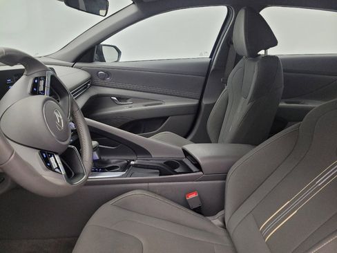 Used 2025 Hyundai Elantra Sport w/ Cargo Package FWD image 17