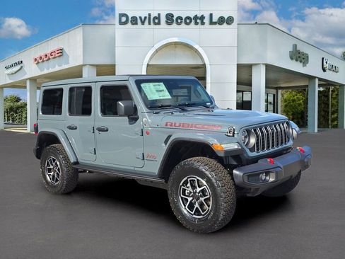 New 2026 Jeep Wrangler Unlimited Rubicon w/ Safety Group image 4