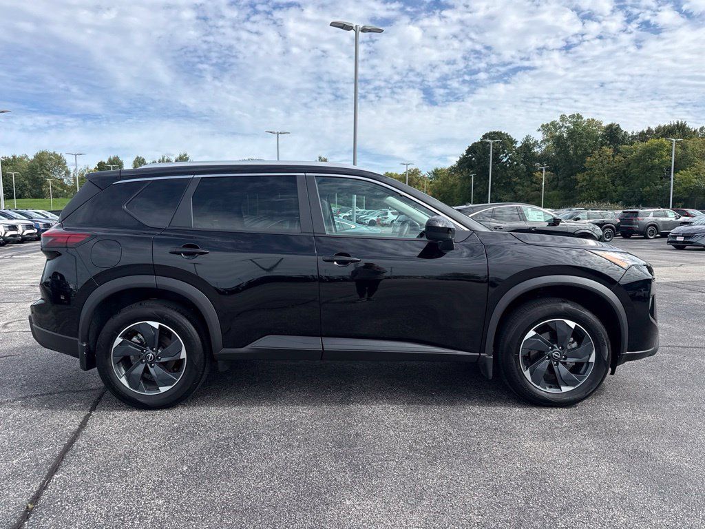 Certified 2026 Nissan Rogue SV w/ SV Premium Package AWD/4WD image 32