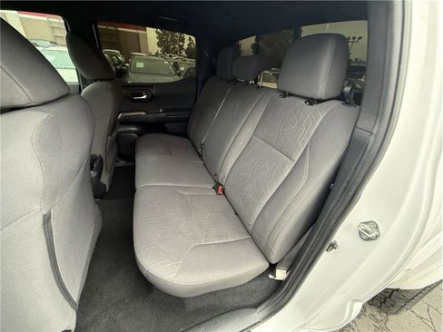 Used 2019 Toyota Tacoma TRD Sport RWD image 19