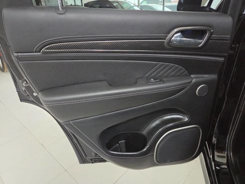 Used 2017 Jeep Grand Cherokee SRT image 20