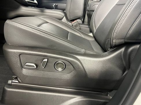 Used 2025 GMC Yukon Denali image 26