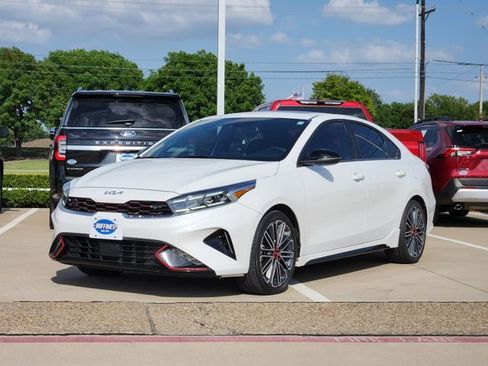 Used 2023 Kia Forte GT w/ GT2 Package FWD image 2