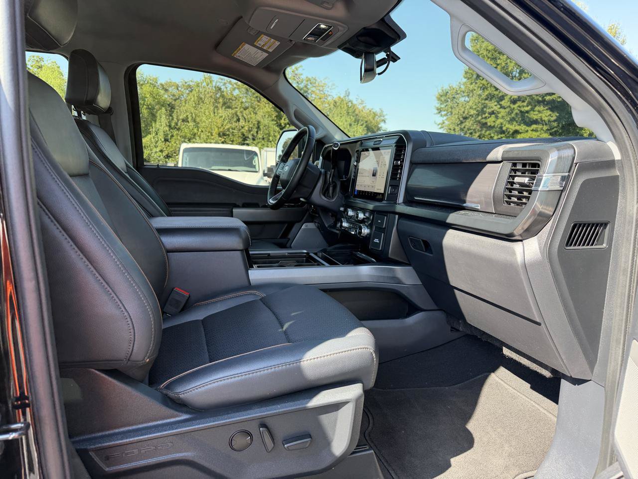 Used 2026 Ford F250 Lariat AWD/4WD image 12