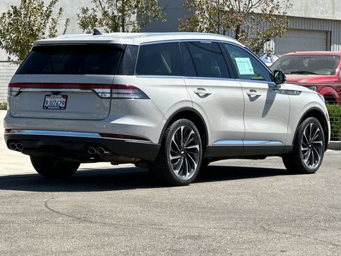 Certified 2023 Lincoln Aviator Reserve w/ Equipment Group 201A AWD/4WD image 3